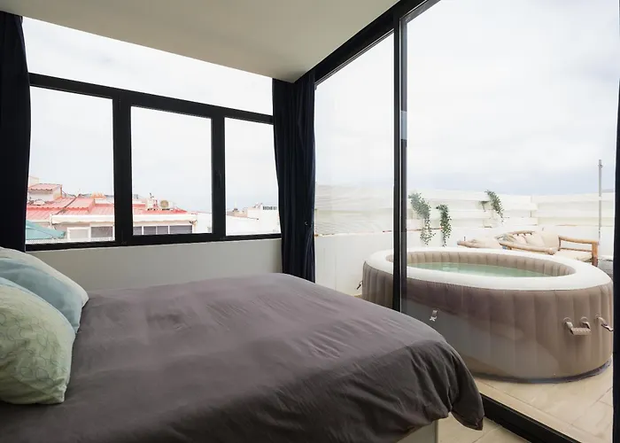 Las Palmas Beach Penthouse Spa